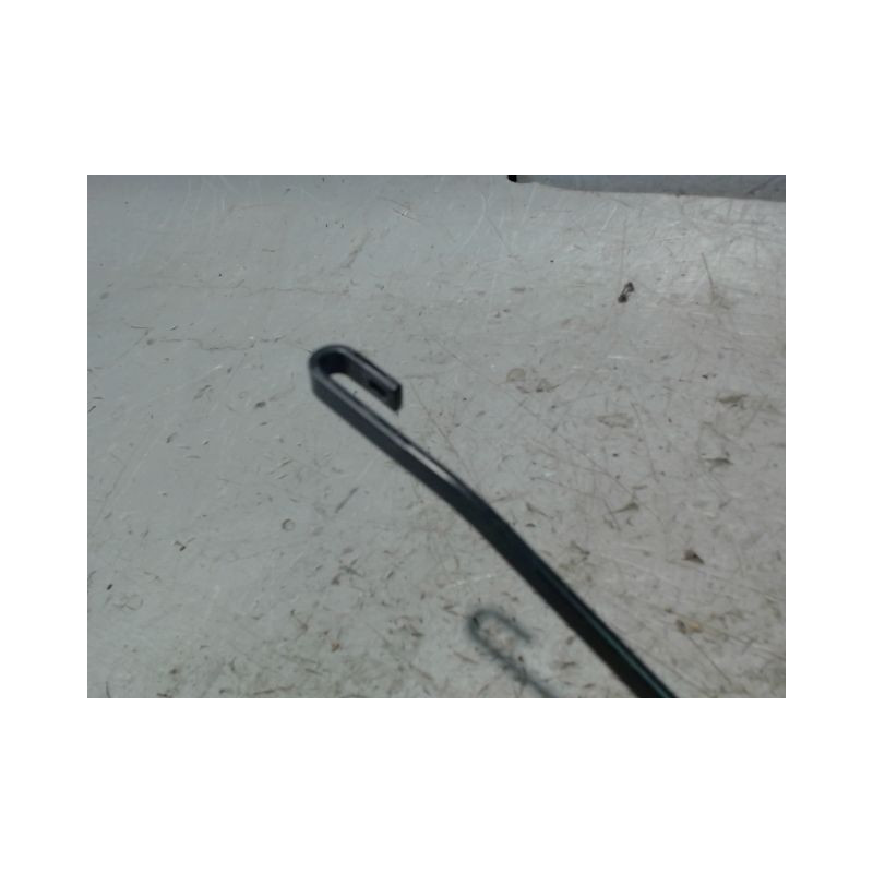 BRAS ESSUIE-GLACE AVANT DROIT TOYOTA YARIS CRO