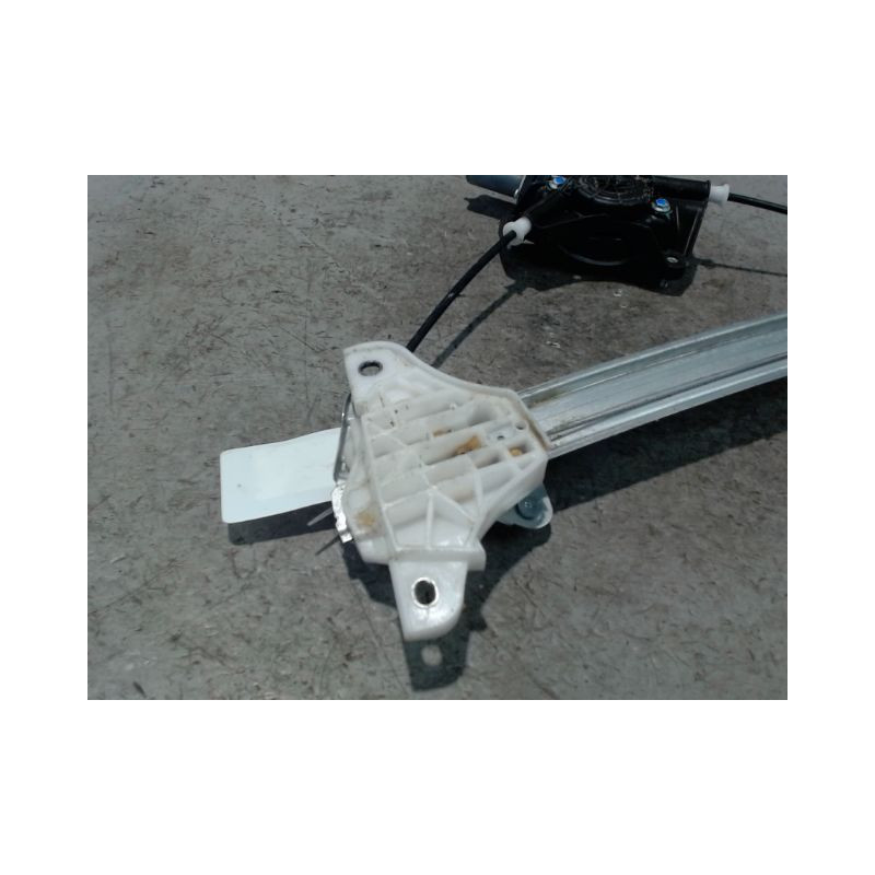 MECANISME+MOTEUR LEVE-GLACE AVANT DROIT MAZDA MAZDA 2