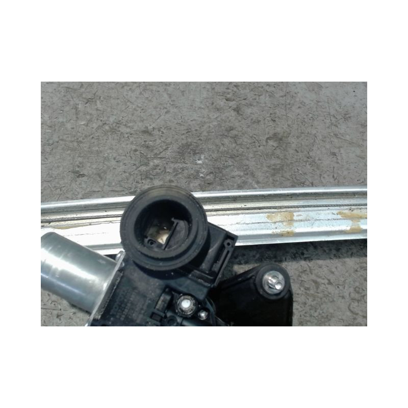 MECANISME+MOTEUR LEVE-GLACE AVANT GAUCHE MAZDA MAZDA 2