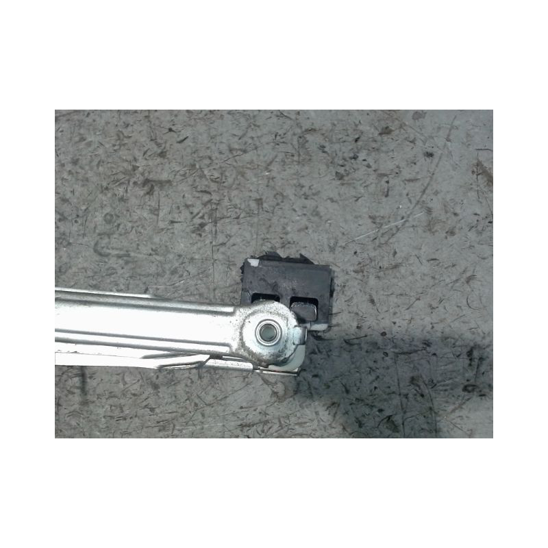 MECANISME+MOTEUR LEVE-GLACE AVANT DROIT TOYOTA HILUX