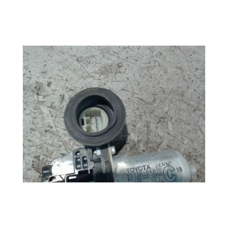 MECANISME+MOTEUR LEVE-GLACE AVANT DROIT TOYOTA HILUX