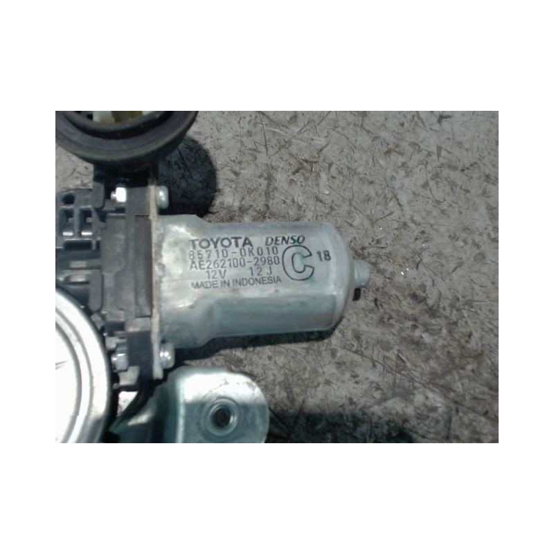 MECANISME+MOTEUR LEVE-GLACE AVANT DROIT TOYOTA HILUX
