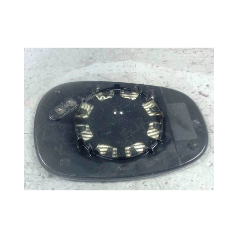 GLACE RETROVISEUR EXT G B.M.W. SERIE 1