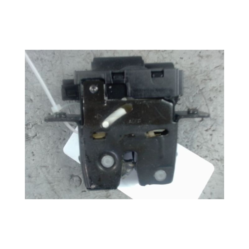 SERRURE HAYON  NISSAN QHASQAI 2007-