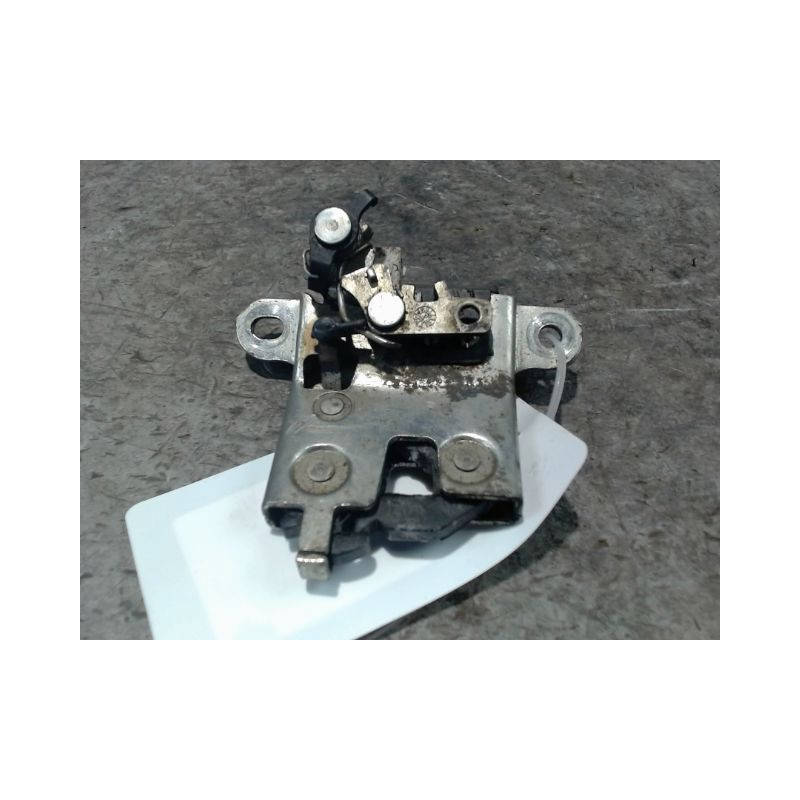 SERRURE COFFRE ARRIERE SEAT CORDOBA 2002-