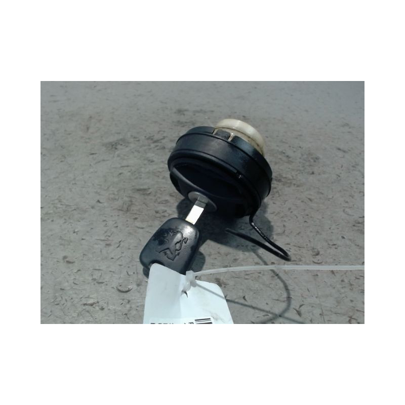 BOUCHON RESERVOIR A CARBURANT PEUGEOT 107 3P