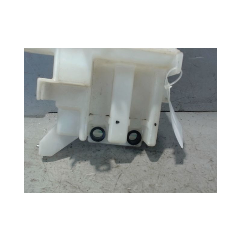 RESERVOIR LAVE-GLACE AVANT SUZUKI ALTO 5 PTES