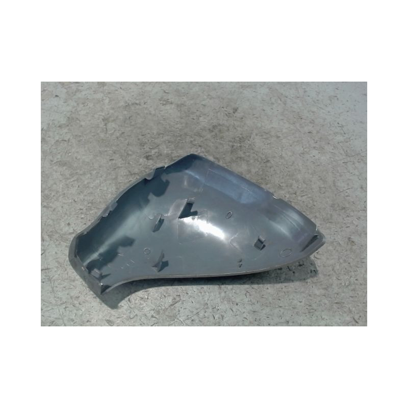 CARENAGE RETROVISEUR EXTERIEUR DROIT PEUGEOT 308 2007-