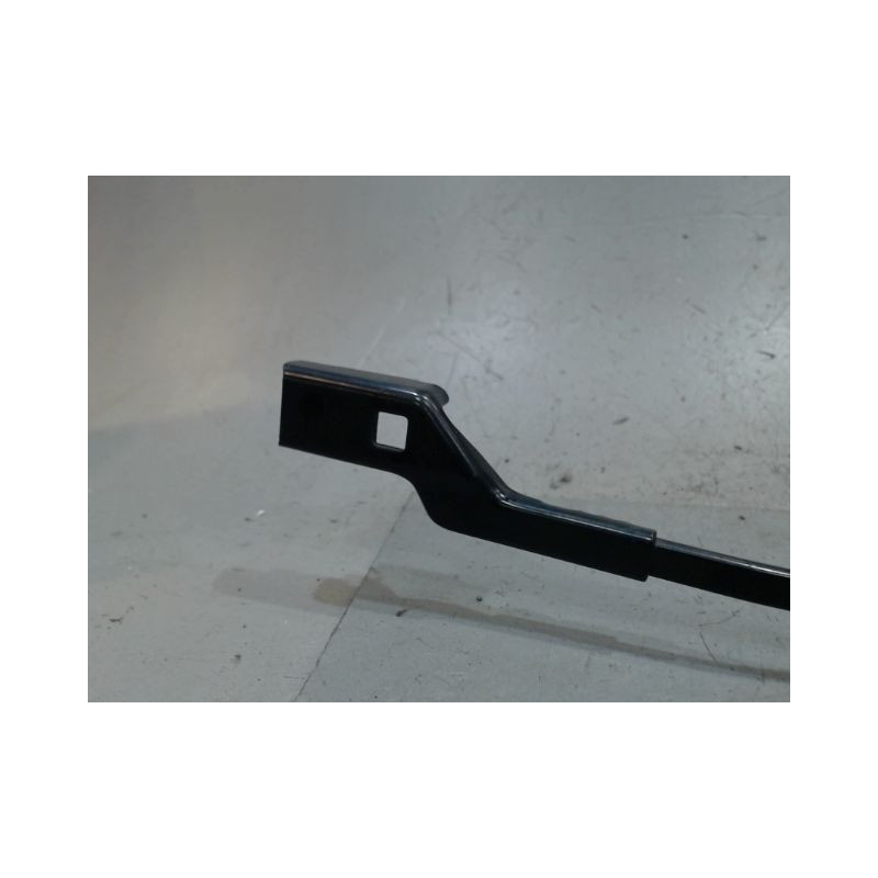 BRAS ESSUIE-GLACE AVANT DROIT FORD FOCUS