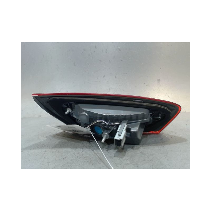 FEU ARRIERE INTERIEUR DROIT FORD FOCUS