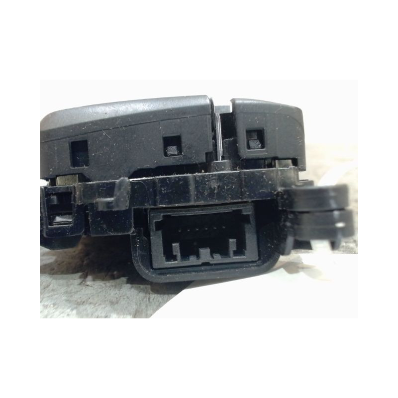 COMMANDES VOLANT DROIT FORD FOCUS