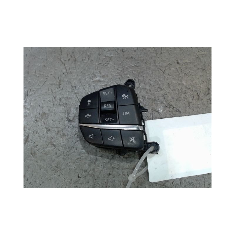 COMMANDES VOLANT GAUCHE  FORD FOCUS