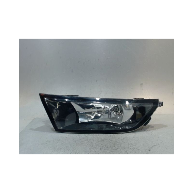 PHARE ANTIBROUILLARD AVANT DROIT SKODA FABIA
