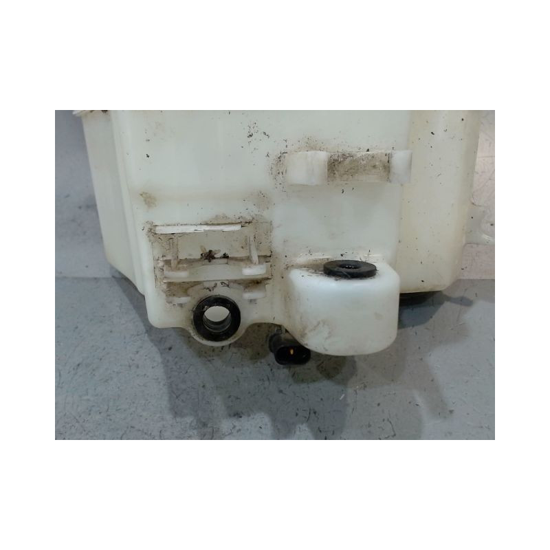 RESERVOIR LAVE-GLACE AVANT KIA SORENTO