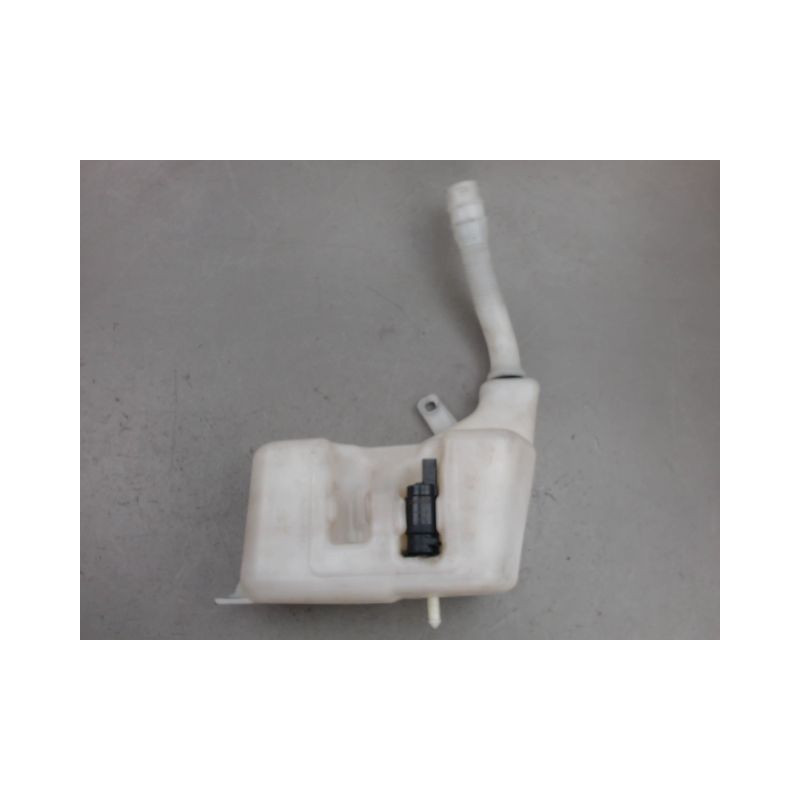 RESERVOIR LAVE-GLACE AVANT IVECO 35S15