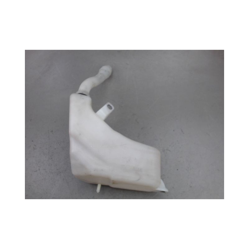 RESERVOIR LAVE-GLACE AVANT IVECO 35S15