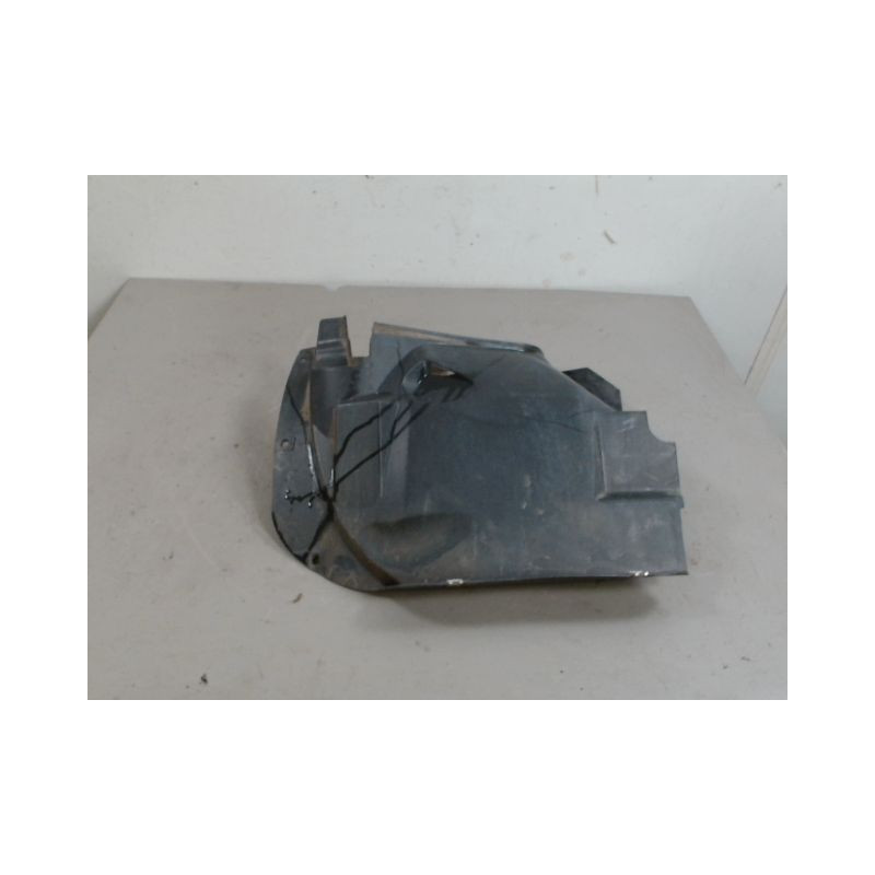 PARE-BOUE AVANT DROIT IVECO 35S15