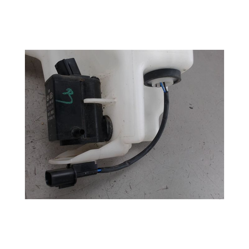 RESERVOIR LAVE-GLACE AVANT HYUNDAI I30