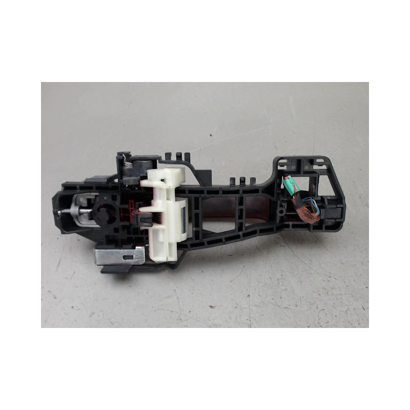 POIGNEE EXTERIEURE PORTE AVANT DROIT FORD FOCUS
