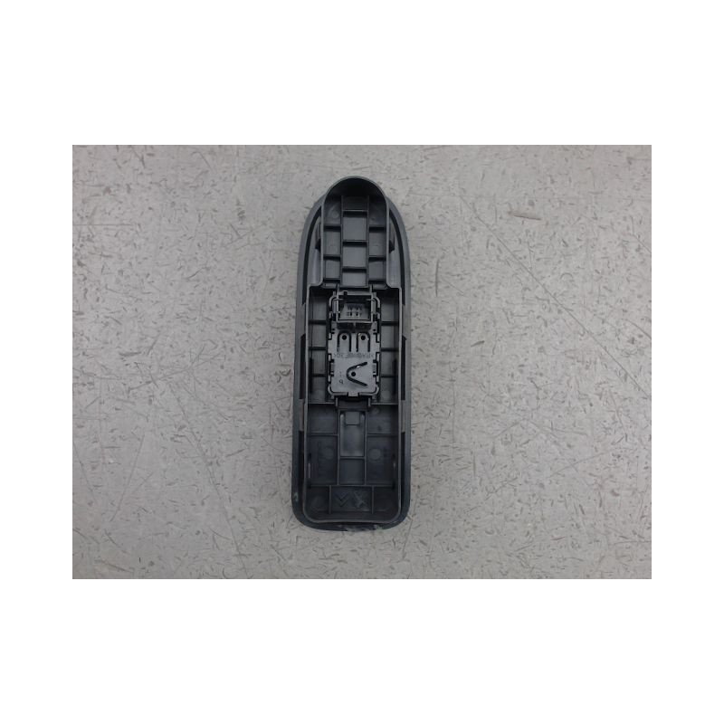 COMMANDE LEVE-GLACE PORTE AVD CITROEN C3