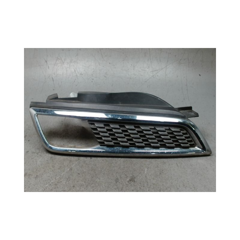 GRILLE CALANDRE DROIT NISSAN MICRA