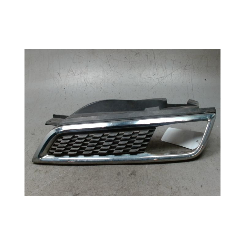 GRILLE CALANDRE GAUCHE NISSAN MICRA