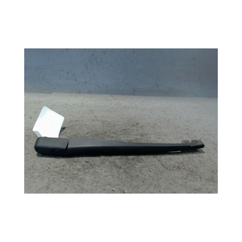 BRAS ESSUIE-GLACE ARRIERE OPEL ZAFIRA 2006-