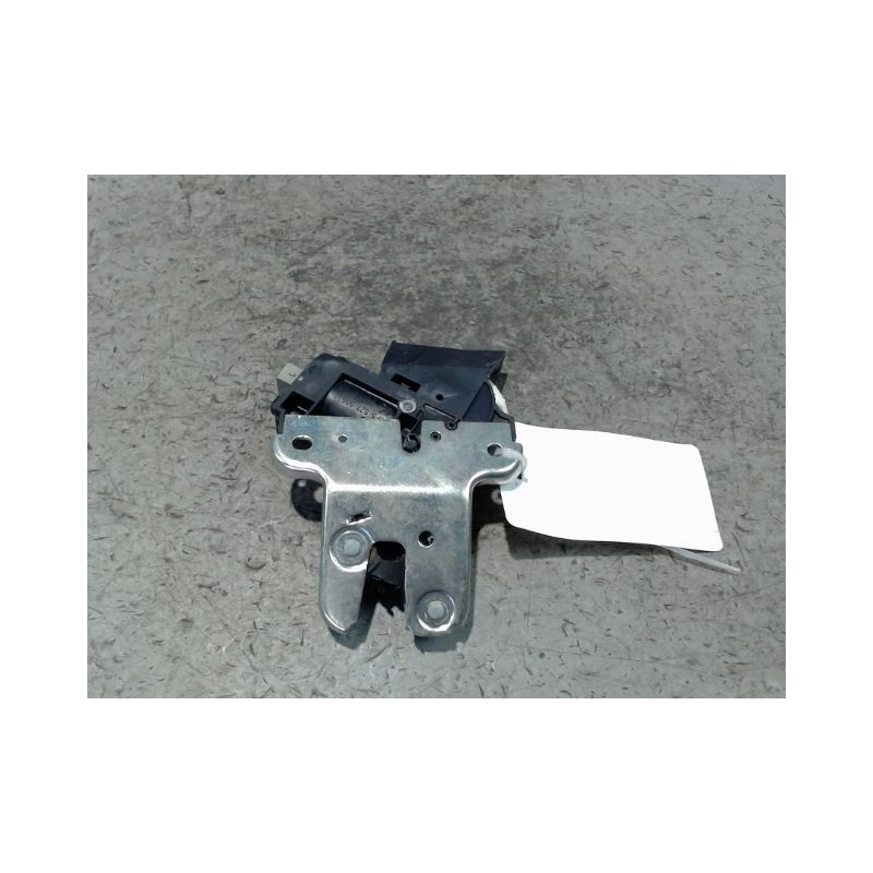 SERRURE COFFRE ARRIERE AUDI A6 2004-