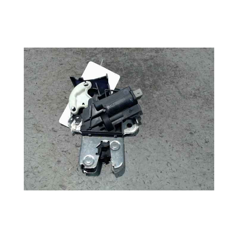 SERRURE COFFRE ARRIERE AUDI A6 2004-