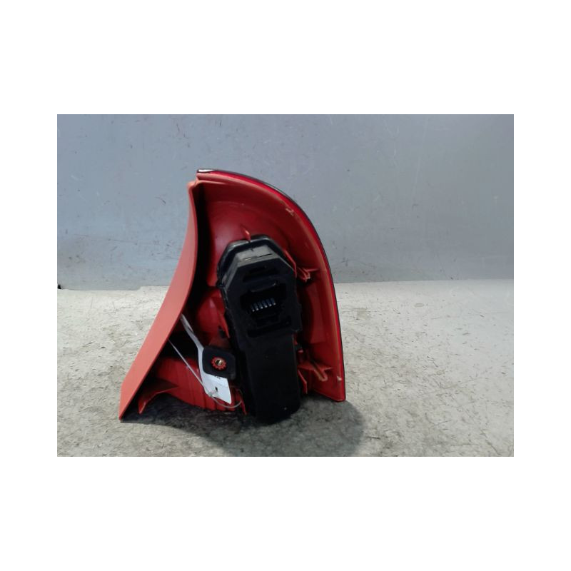 FEU ARRIERE GAUCHE  RENAULT CLIO II PH.2 01-06