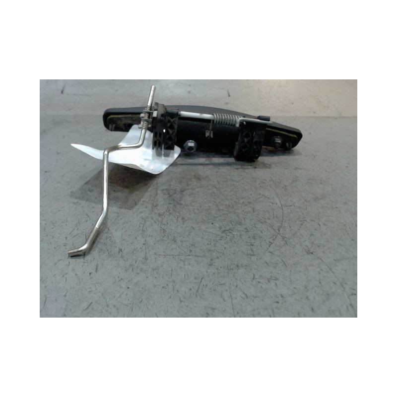 POIGNEE EXTERIEURE PORTE AVANT GAUCHE DACIA SANDERO