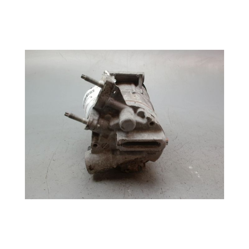 COMPRESSEUR AIR CONDITIONNE FORD FIESTA 2010-