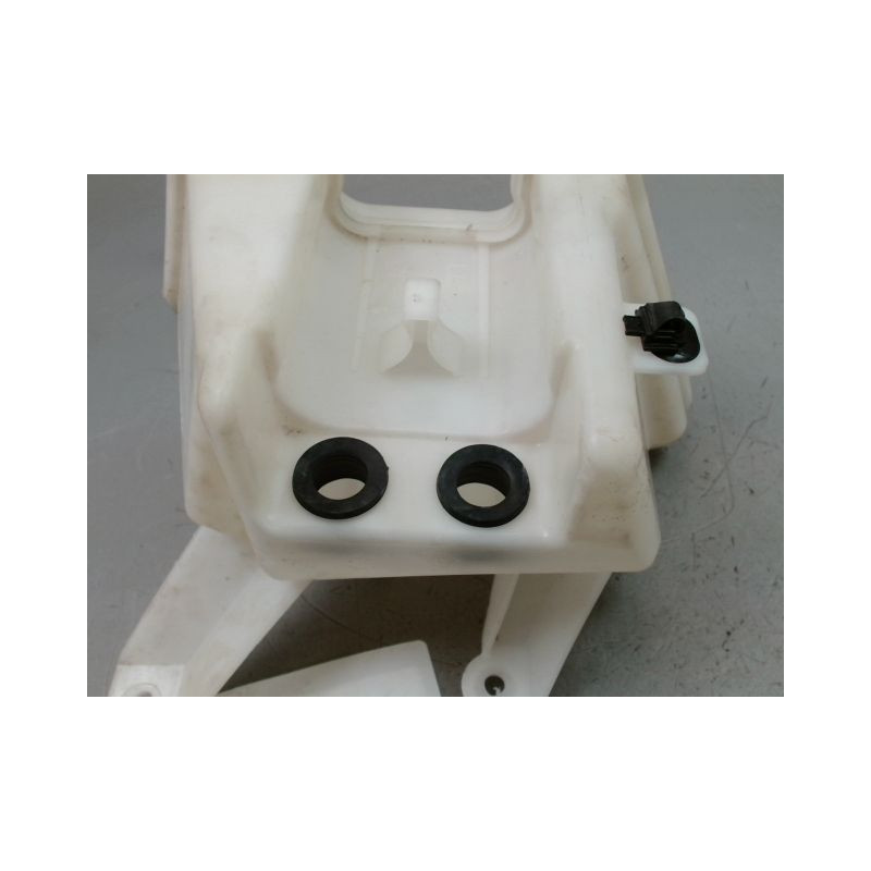 RESERVOIR LAVE-GLACE AVANT TOYOTA YARIS II 2010-