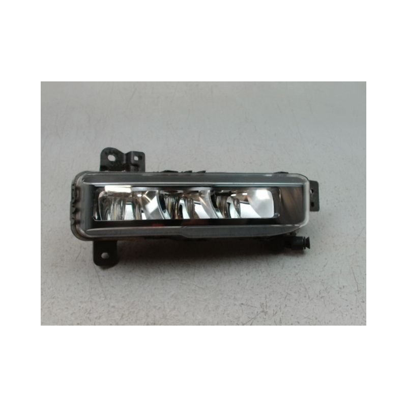 PHARE ANTIBROUILLARD AVANT DROIT BMW SERIE 1