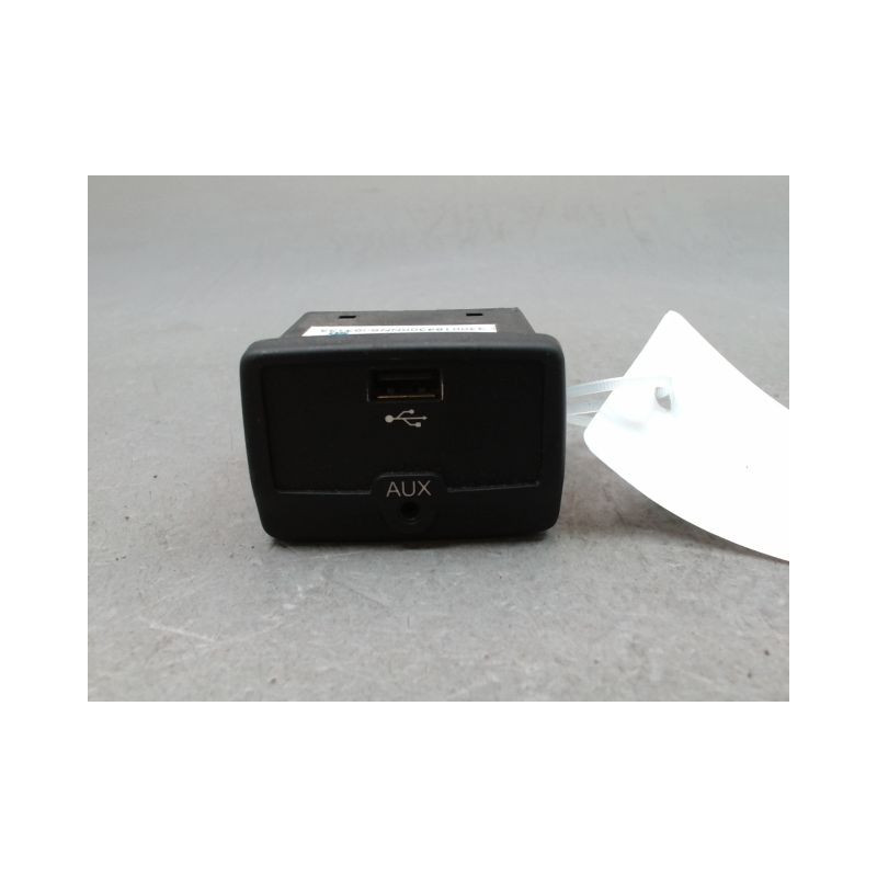 PORT USB/AUX FIAT 500