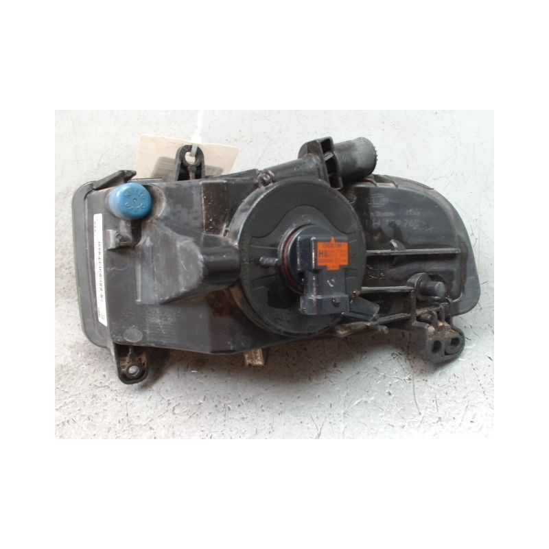 PHARE ANTIBROUILLARD AVANT DROIT AUDI A4