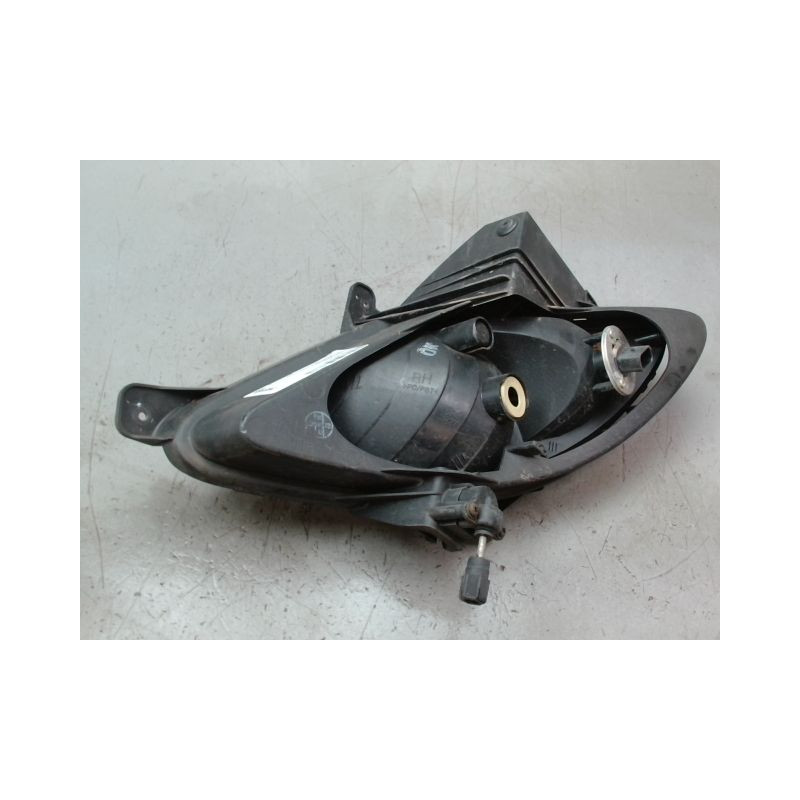 PHARE ANTIBROUILLARD AVANT DROIT HYUNDAI IX20