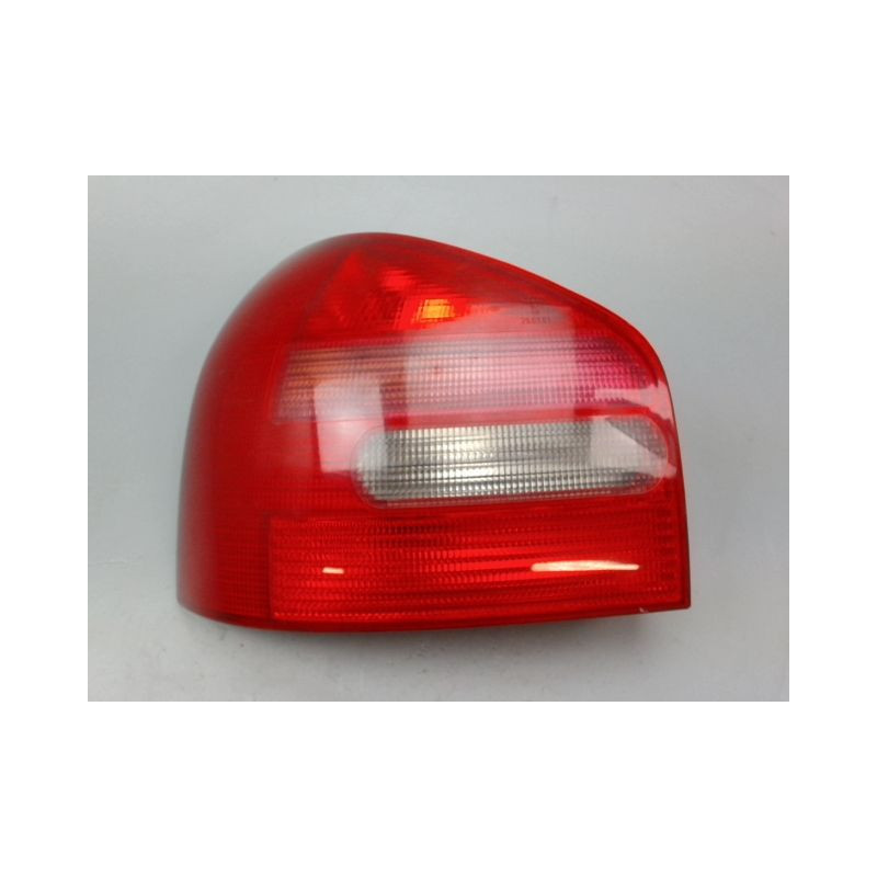 FEU ARRIERE GAUCHE  AUDI A3 I Phase 1 (8L) 1996-2000
