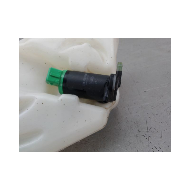 RESERVOIR LAVE-GLACE AVANT PEUGEOT 206