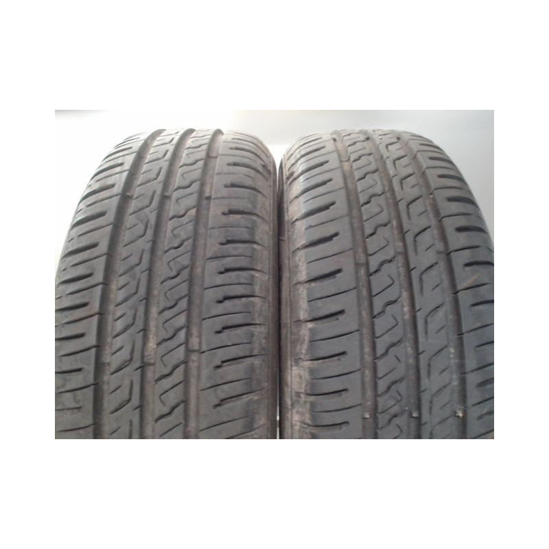 Paire de pneus BARUM BRAVURIS 5 HM 185 60 14 82 H