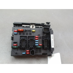 PLATINE FUSIBLE AV