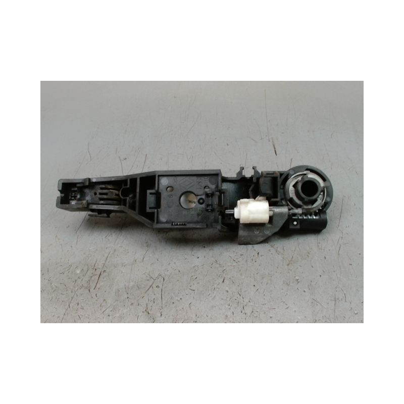POIGNEE EXTERIEURE PORTE AVANT DROIT RENAULT CLIO III Phase 1 2005-2009