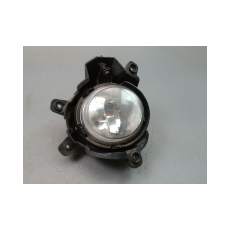 PHARE ANTIBROUILLARD AVANT DROIT KIA CARENS 2002-