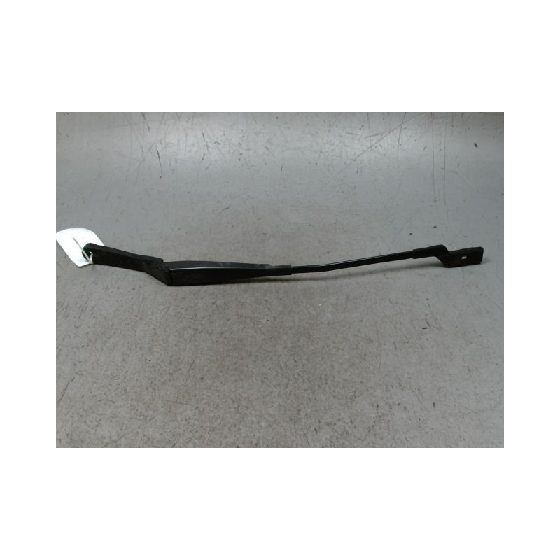 BRAS ESSUIE-GLACE AVANT DROIT PEUGEOT 308 SW 2008-