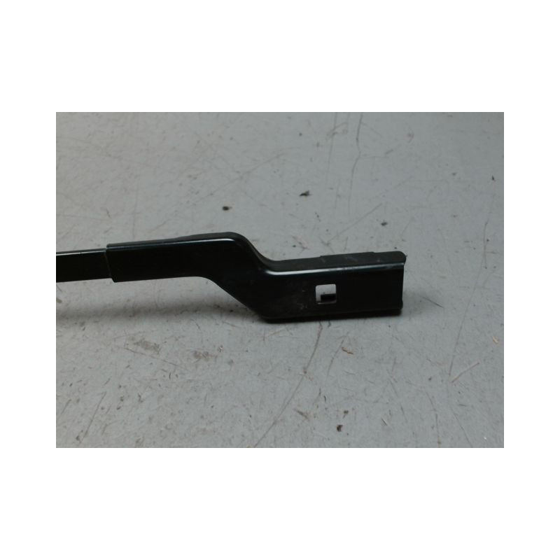 BRAS ESSUIE-GLACE AVANT DROIT PEUGEOT 308 SW 2008-