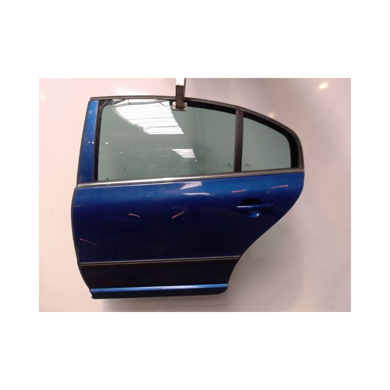 PORTE ARRIERE GAUCHE SKODA SUPERB 04-08