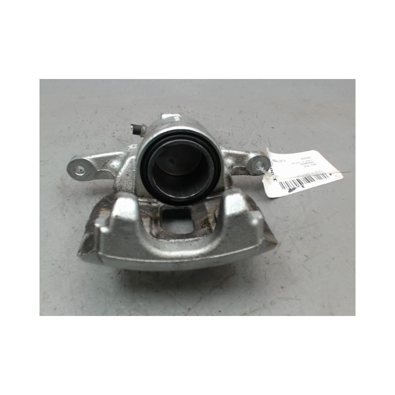 ETRIER DE FREIN AVANT GAUCHE TOYOTA COROLLA 2004-