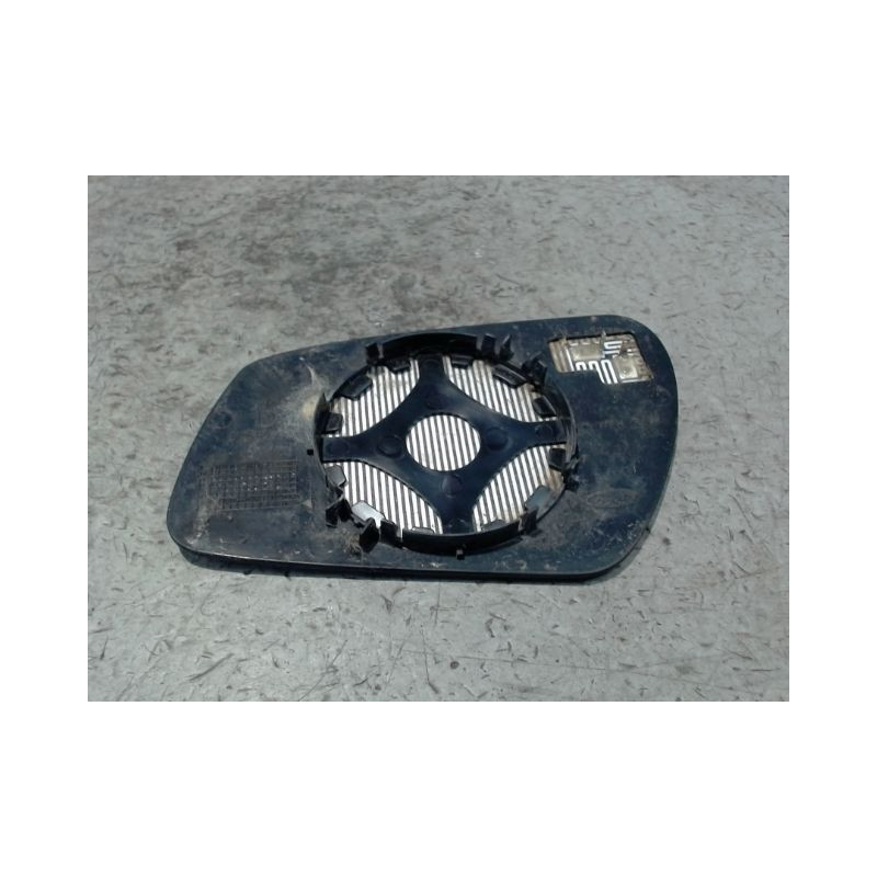 GLACE RETROVISEUR EXT D FORD FOCUS 04-07