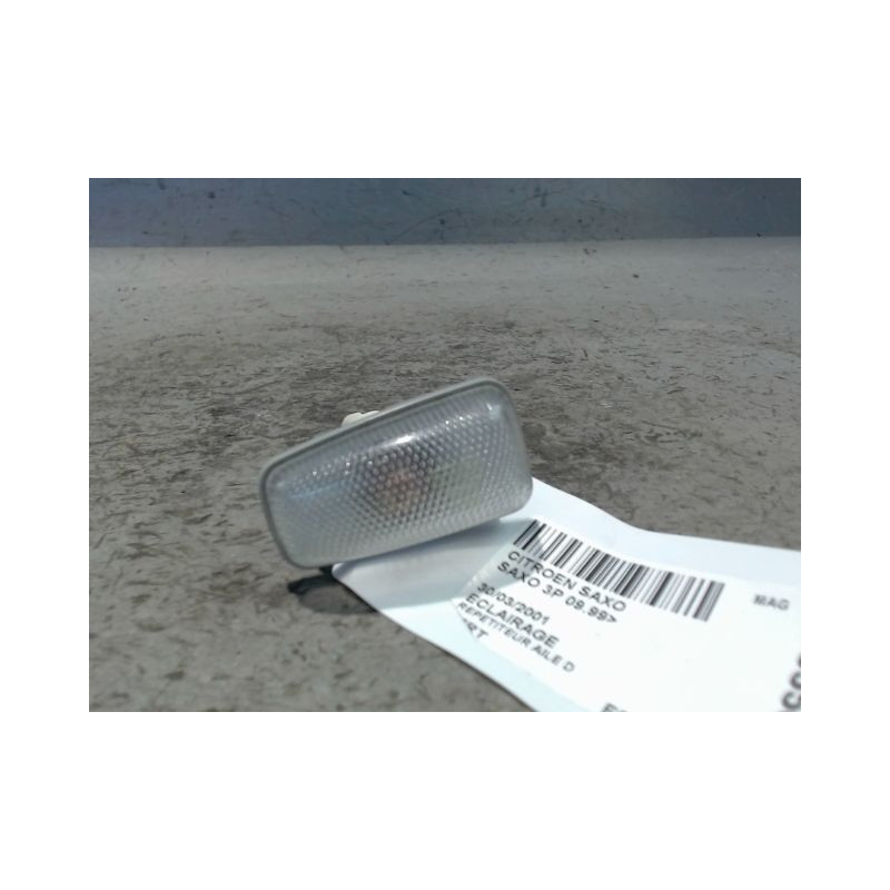REPETITEUR AILE DROIT CITROEN SAXO 99-