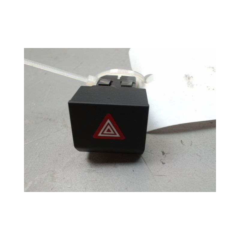 BOUTON DE WARNING CITROEN E-C4